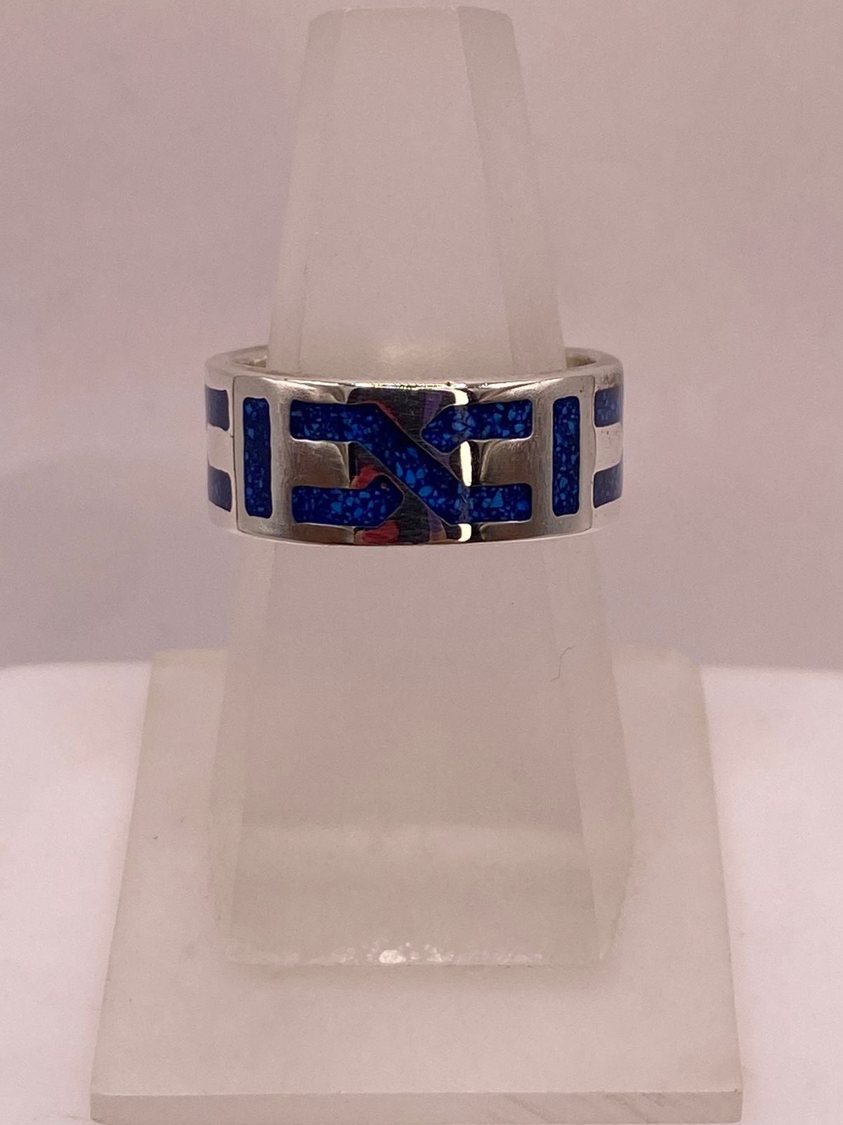 Anillo Greca Geométrica con Piedra Incrustada Azul de Plata .925