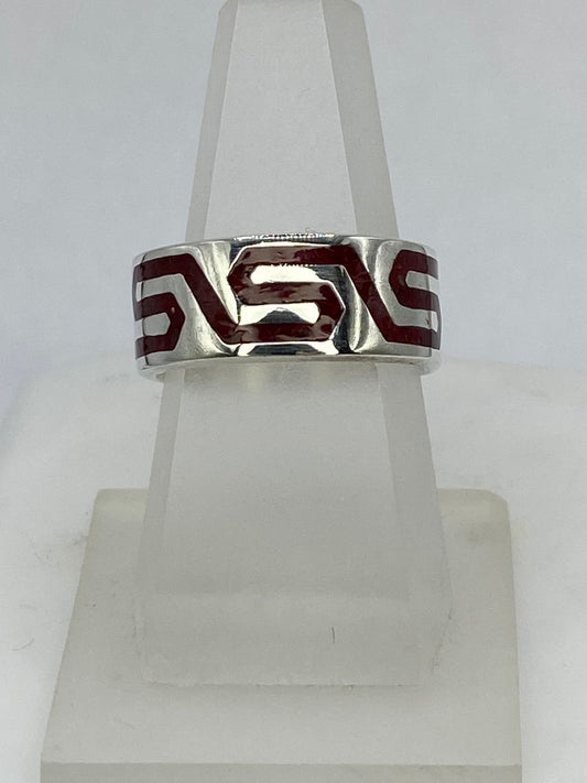❤️💍 Anillo Greca Geométrica en Coral Rojo — vista lateral
