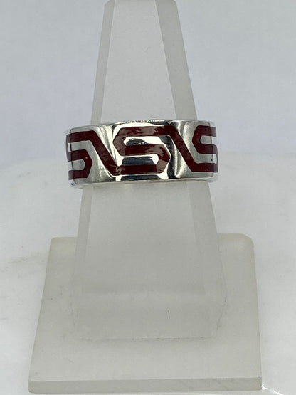 Anillo Greca Geométrica en Coral Rojo, vista frontal