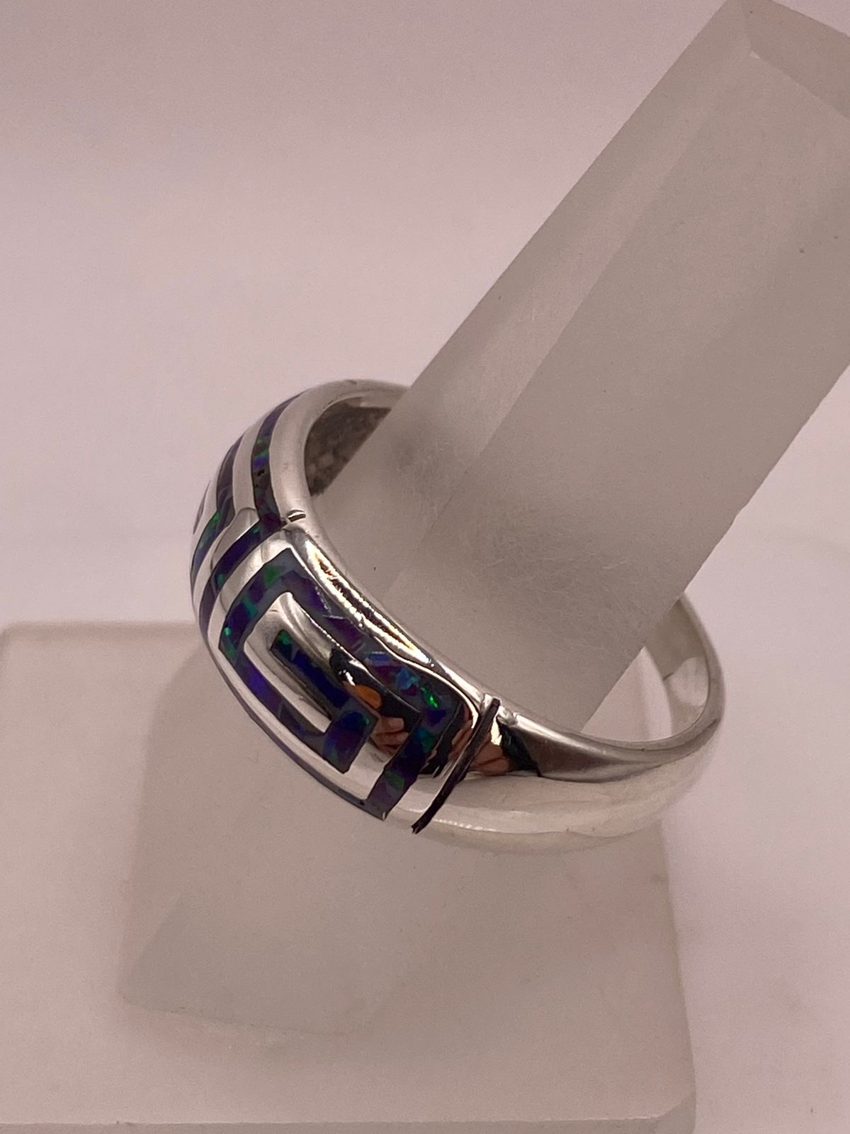 Anillo Greca Geomitrica con Ópalo de Fuego en Plata .950