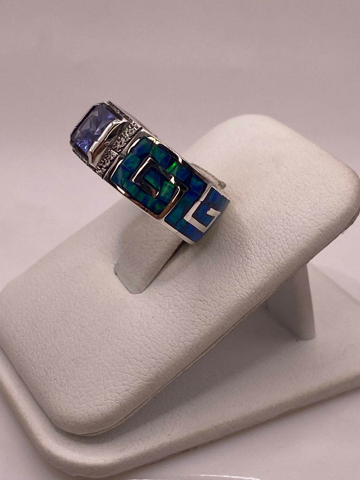 Anillo Greca Imperial de Plata 950 con Ópalo de Fuego y Zirconia