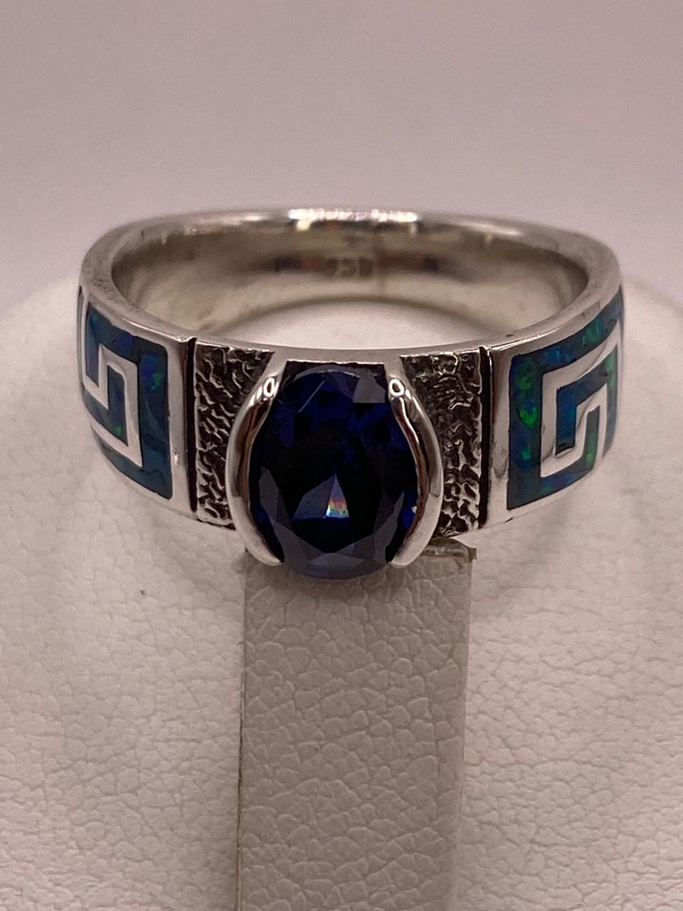 Anillo de Greca con Ópalo de Fuego  y Zirconia  en Plata .950