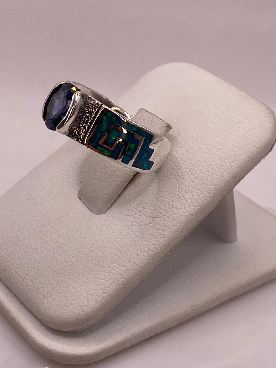 Anillo de Greca con Ópalo de Fuego  y Zirconia  en Plata .950