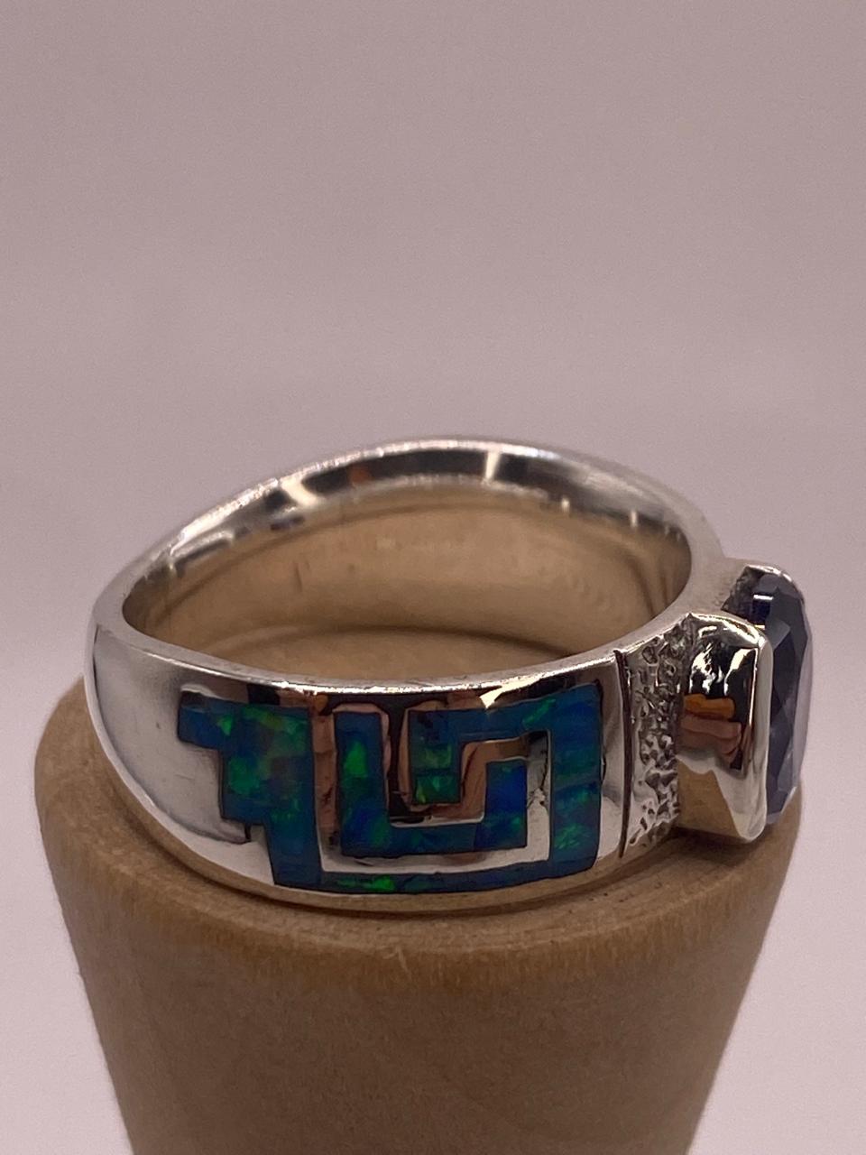 Anillo de Greca con Ópalo de Fuego y Zirconia  en Plata .950