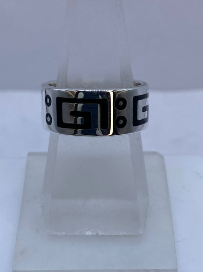 Anillo Greca Ancestral Calado en Plata .925 con Obsidiana, vista frontal