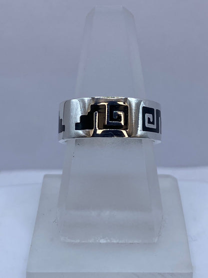Anillo Greca Calado en Plata .925 con Obsidiana, vista lateral
