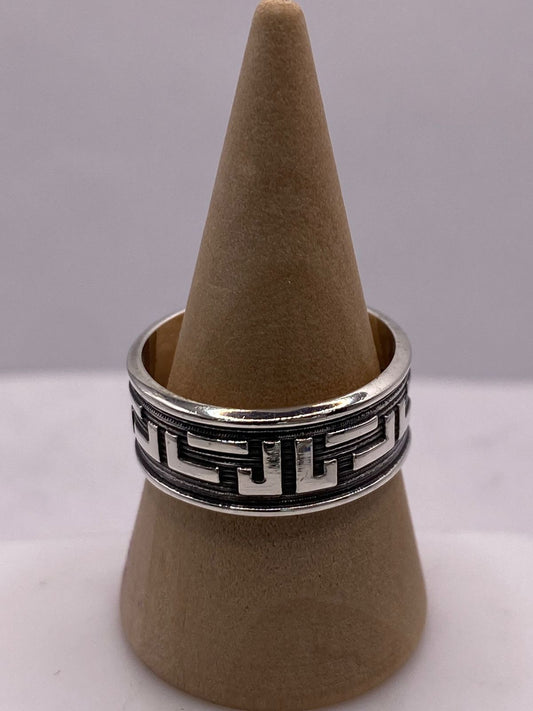 🏛️ Anillo Greca Clásica en Plata .92