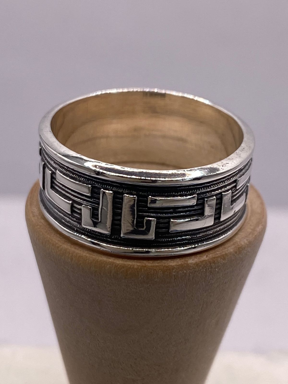 🏛️ Anillo Greca Clásica en Plata .92