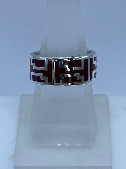 Anillo Greca Escalonada en Plata .925 con Coral Rojo, peso en gramos (báscula)