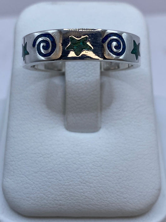 Anillo Malaquita con Diseño Estrellas y Espirales en Plata .925