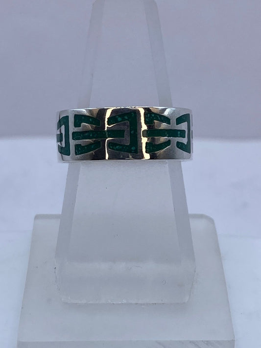 Anillo de Malaquita con Diseño Geométrico Calado en Plata .925