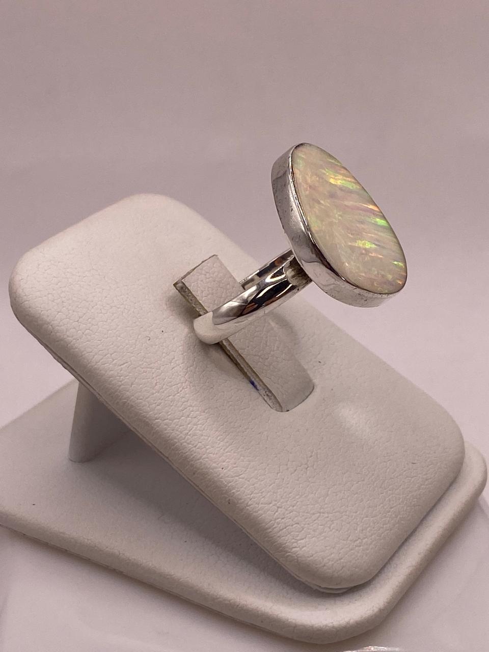 Anillo Minimalista Ajustable con Ópalo de Fuego en Plata .925