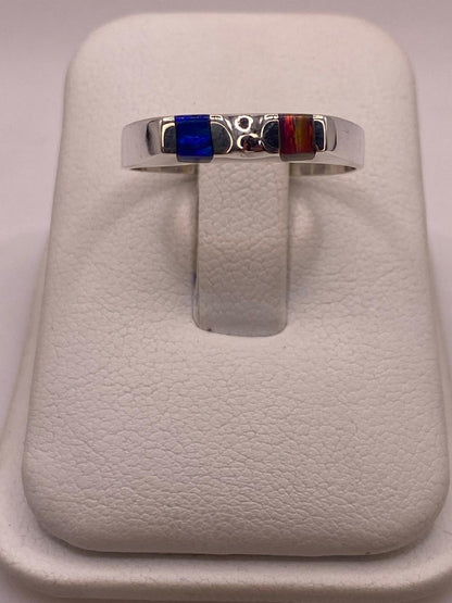 Anillo Minimalista de Plata 950 con Ópalo de Fuego, vista de detalle