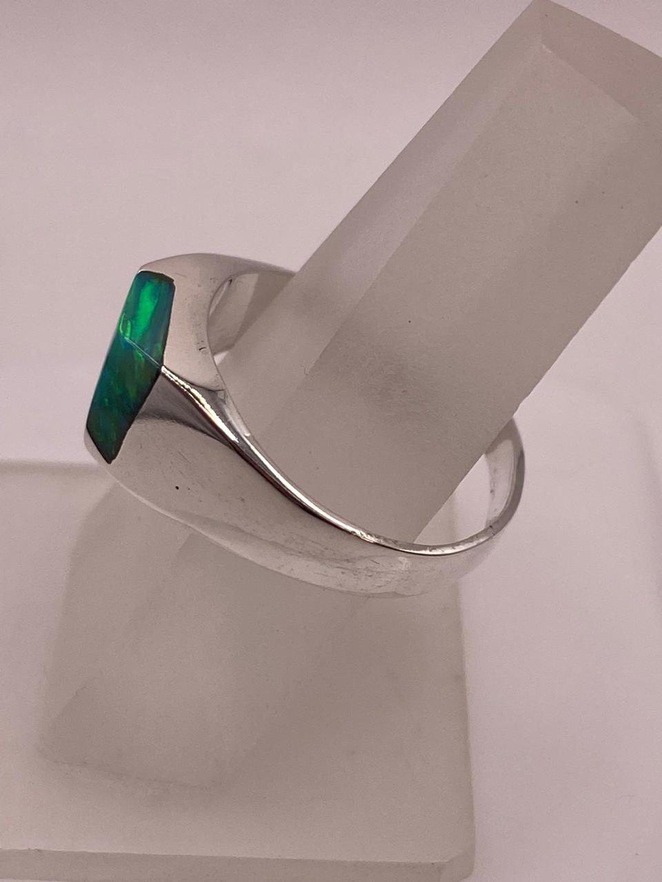 Anillo Moderno de Plata 925 con Ópalo de Fuego