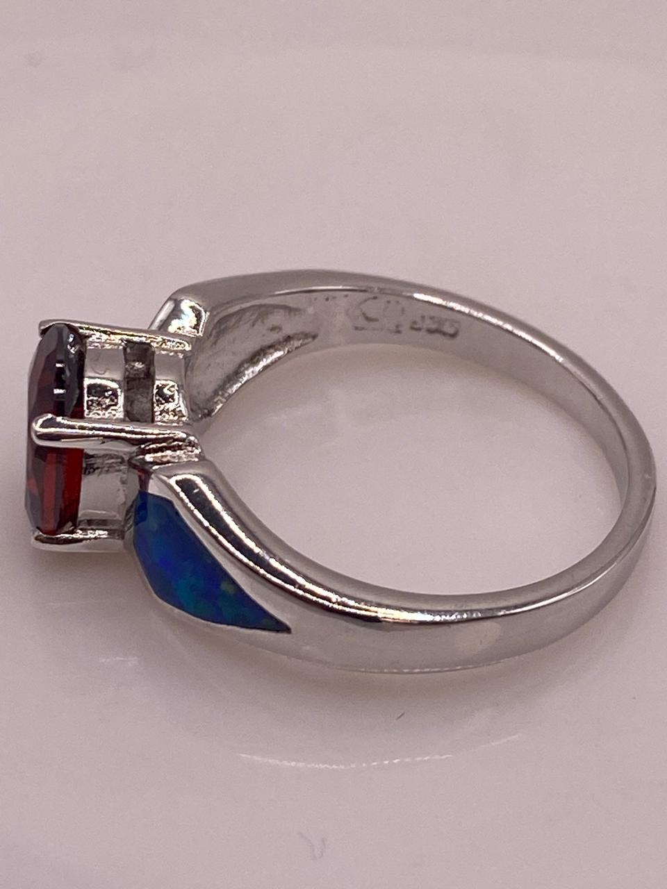 Anillo Moderno de Plata 925 con Ópalo de Fuego y Zirconia