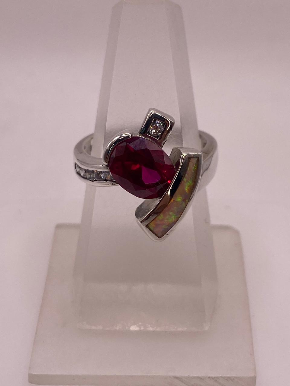 Anillo Moderno de Plata 925 con Ópalo de Fuego y Zirconia