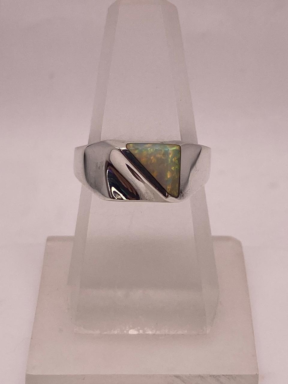 Anillo Moderno de Plata 950 con Ópalo de Fuego