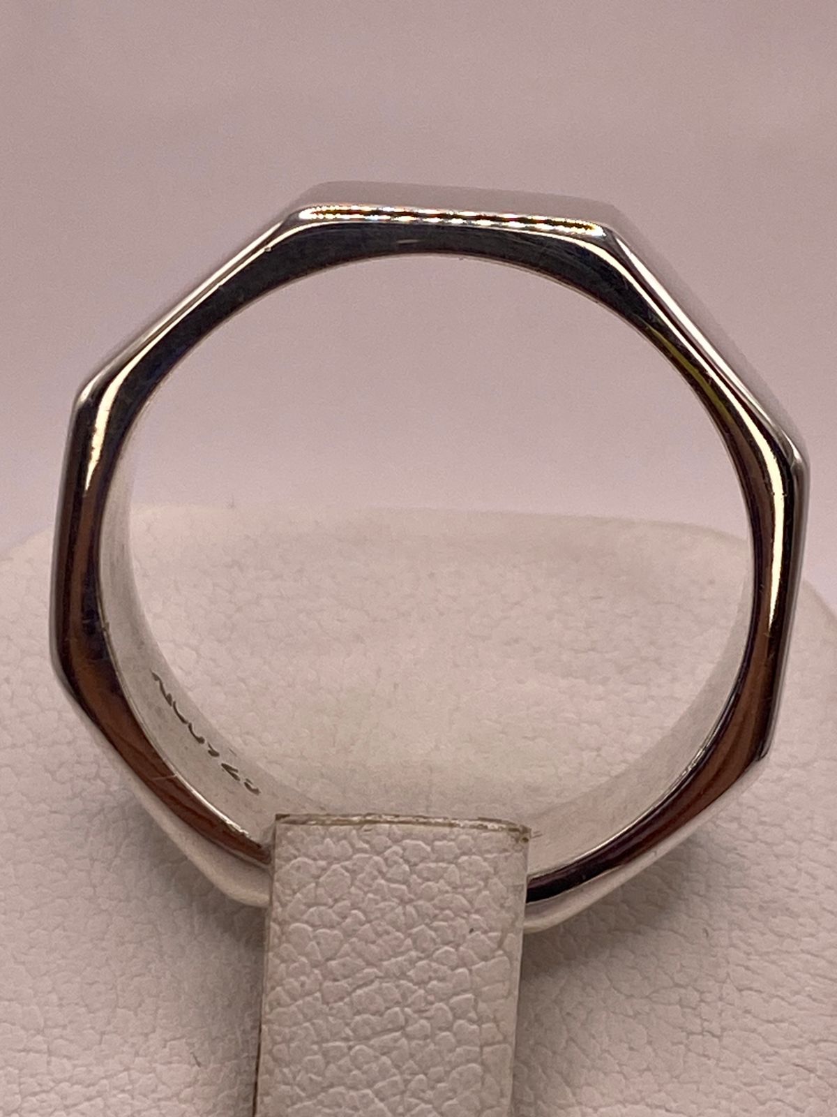 Anillo Octagonal Pulido en Plata .925