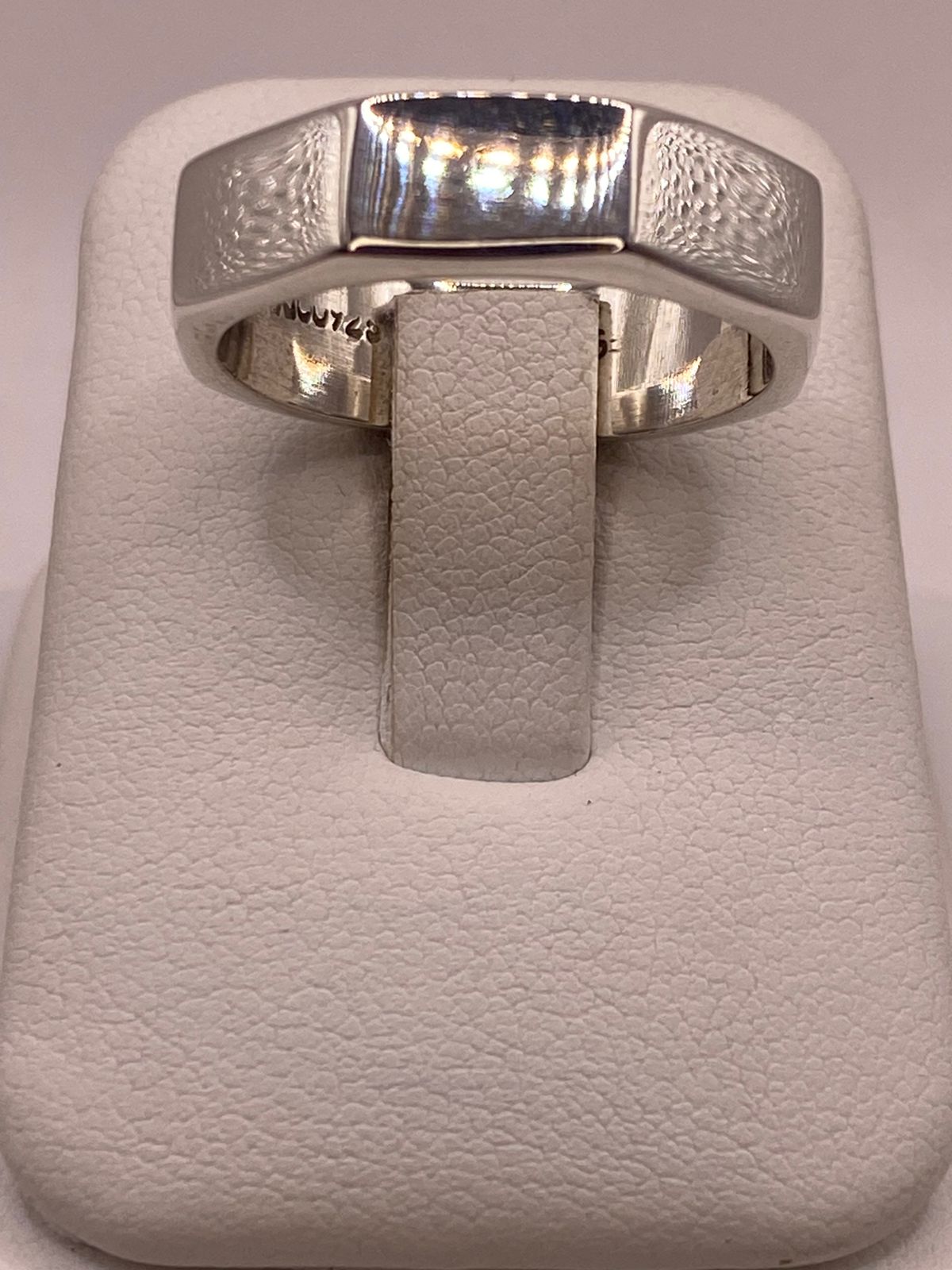 Anillo Octagonal Pulido en Plata .925