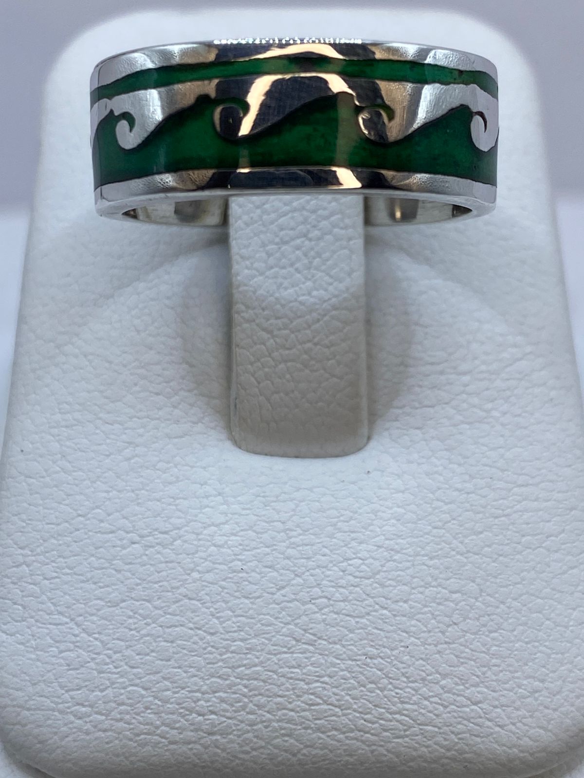 Anillo Olas Elegantes en Plata .925 con Malaquita