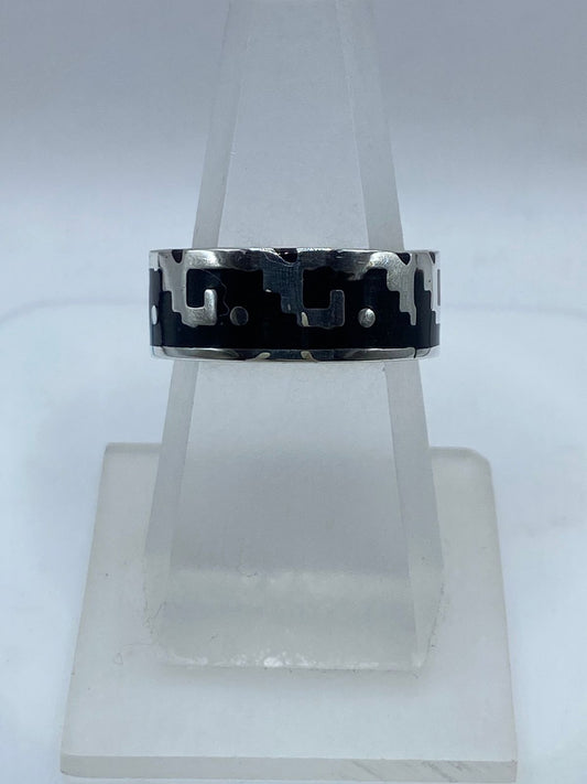 Anillo de Olas Geométricas en Plata .925 con Ónix Negro