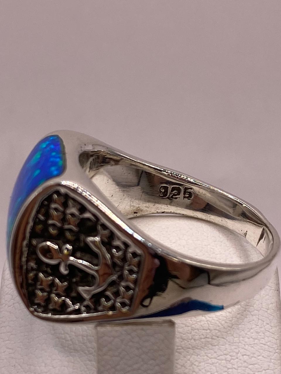 💙⚓ Anillo de Ópalo Azul con Detalle de Ancla en Plata .925
