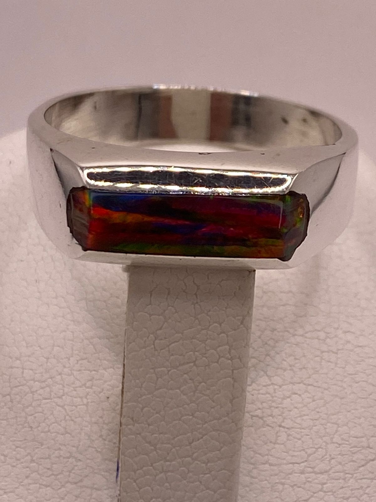 Anillo con Ópalo de Fuego en Barra Multicolor en Plata .925