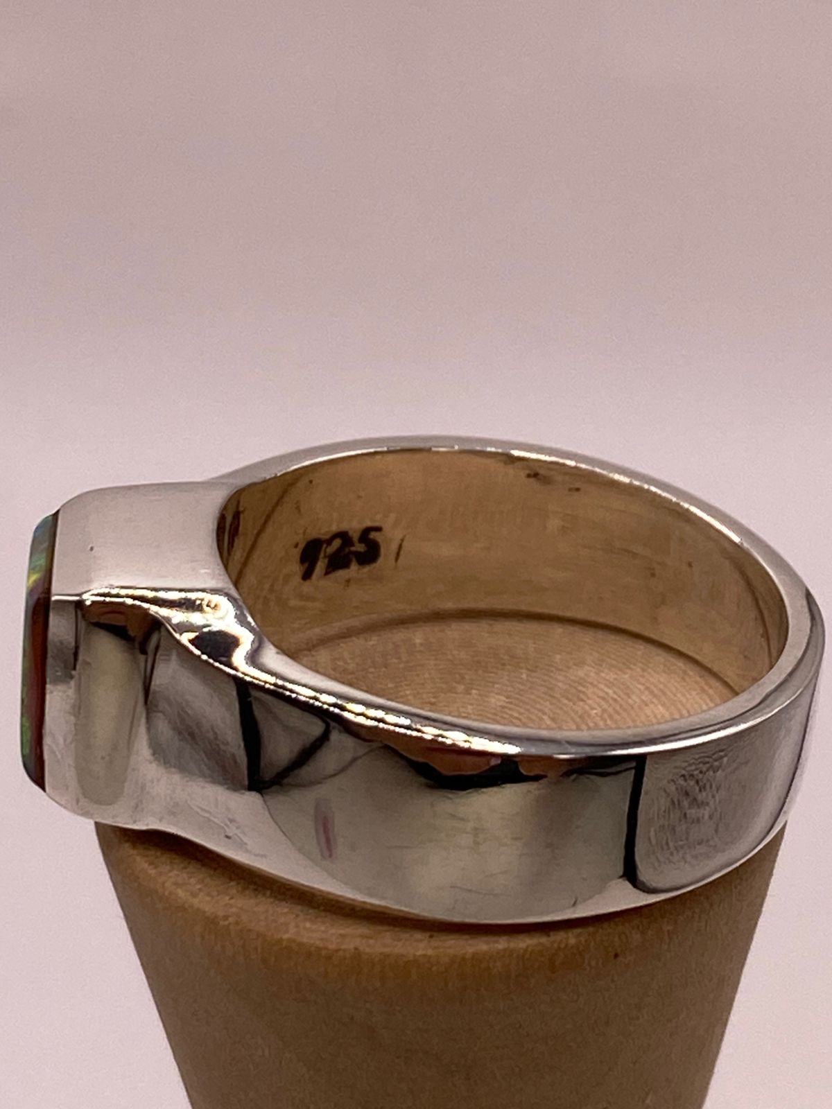Anillo con Ópalo de Fuego Cuadrado en Plata Ley 925