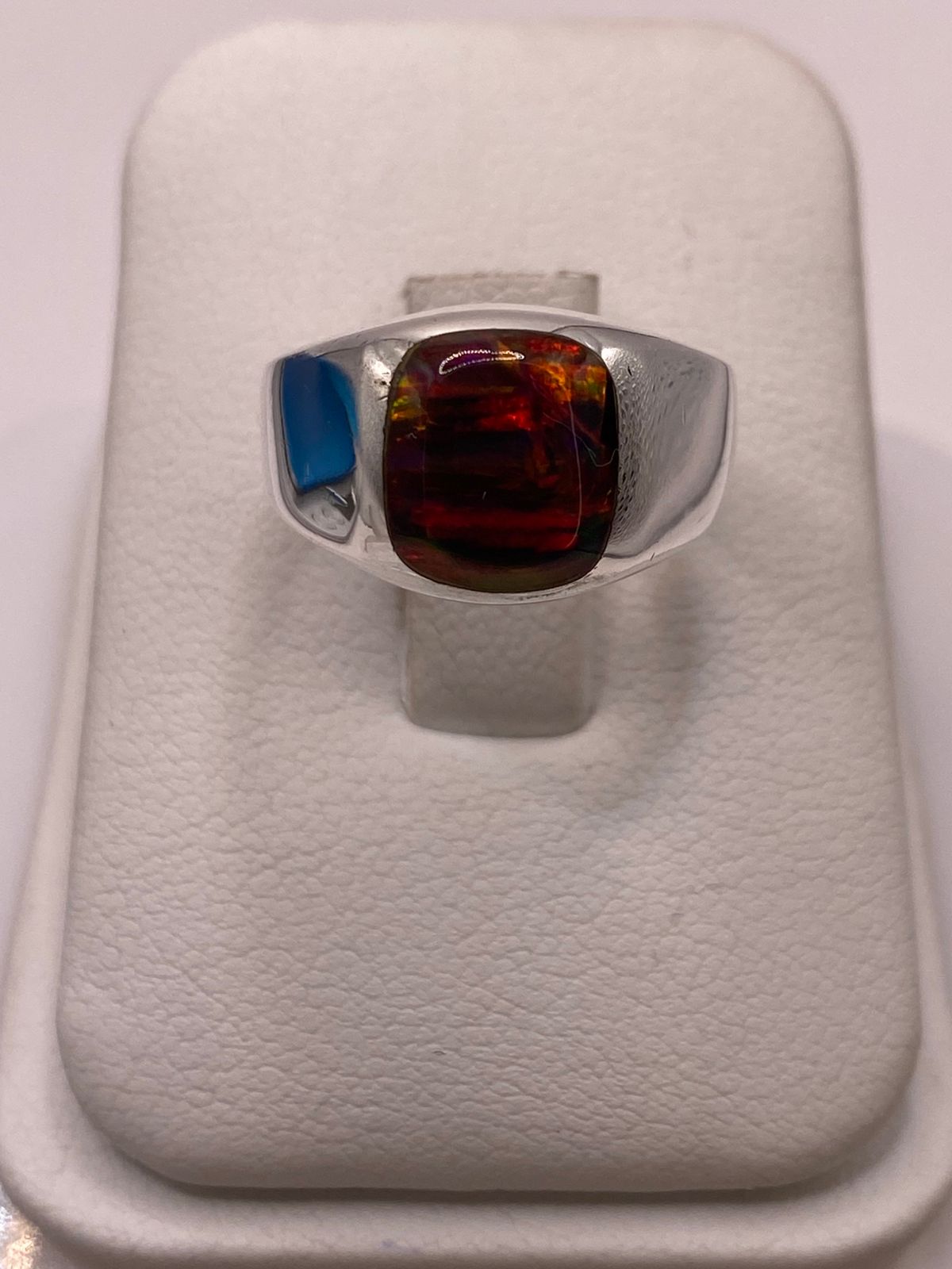 🔥💎 Anillo de Ópalo de Fuego Rojo‑naranja en Plata Ley 950 en báscula mostrando peso