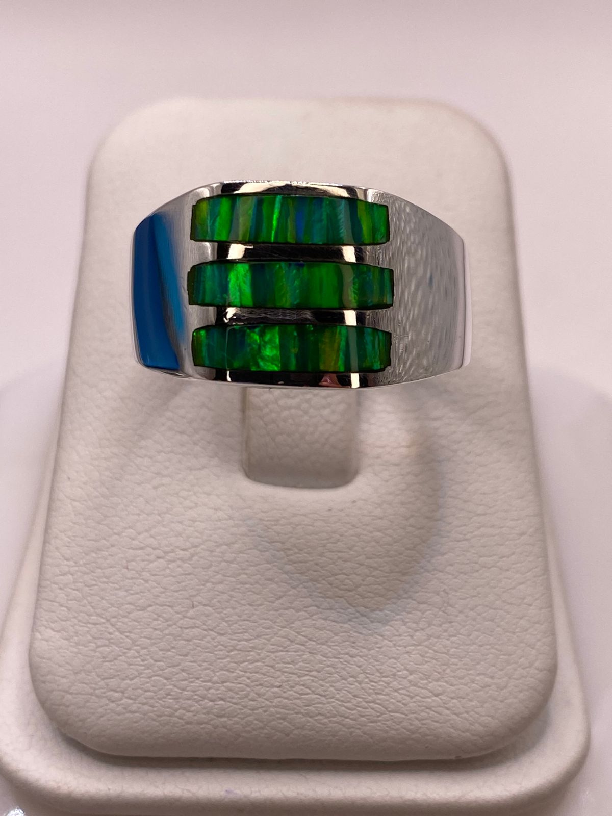 Anillo con Ópalo de Fuego Plata Ley 950 Diseño Triple Incrustación