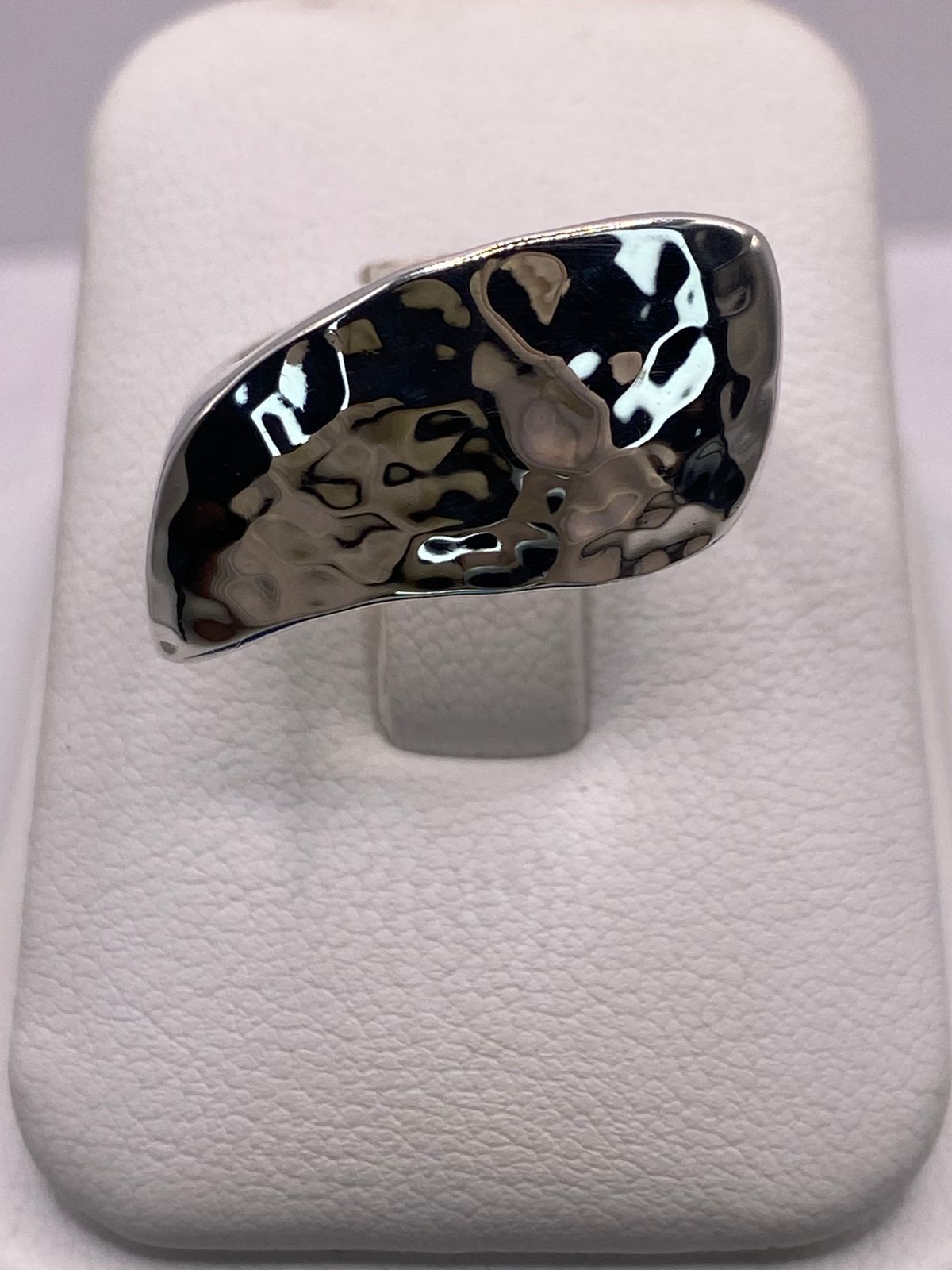 Anillo Orgánico Asimétrico en Plata .925