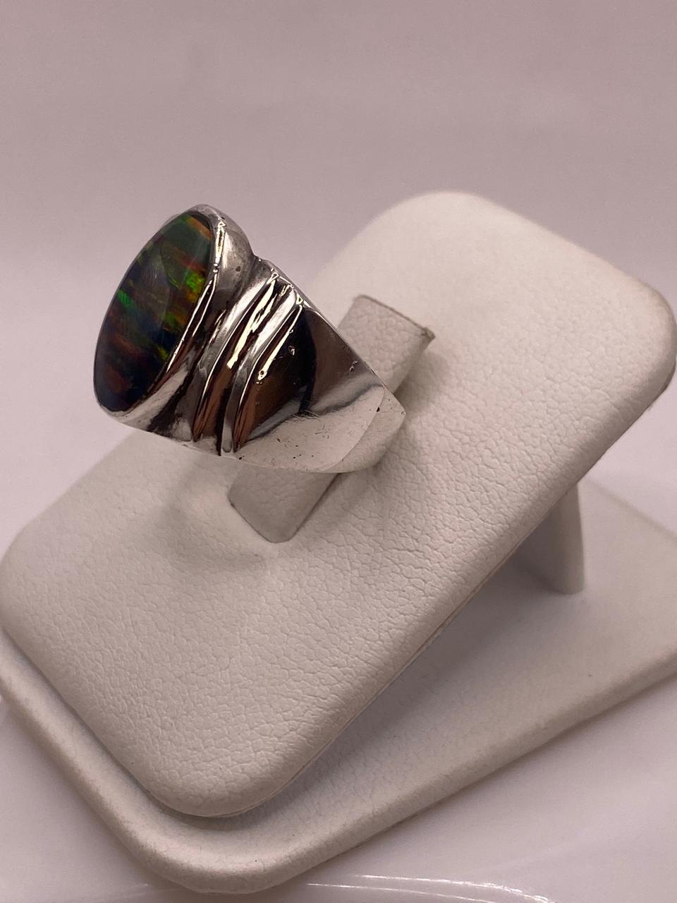 Anillo Ovalado con Ópalo de Fuego Multicolor en Plata .925