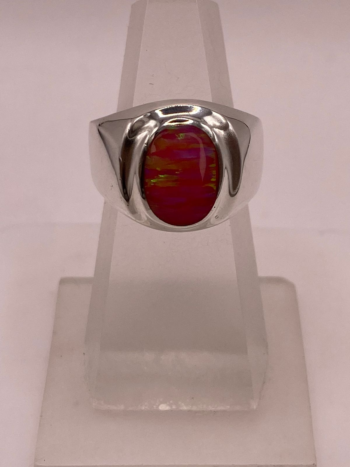 Anillo Ovalado Plata Ley 925 con Piedra Ópalo de Fuego