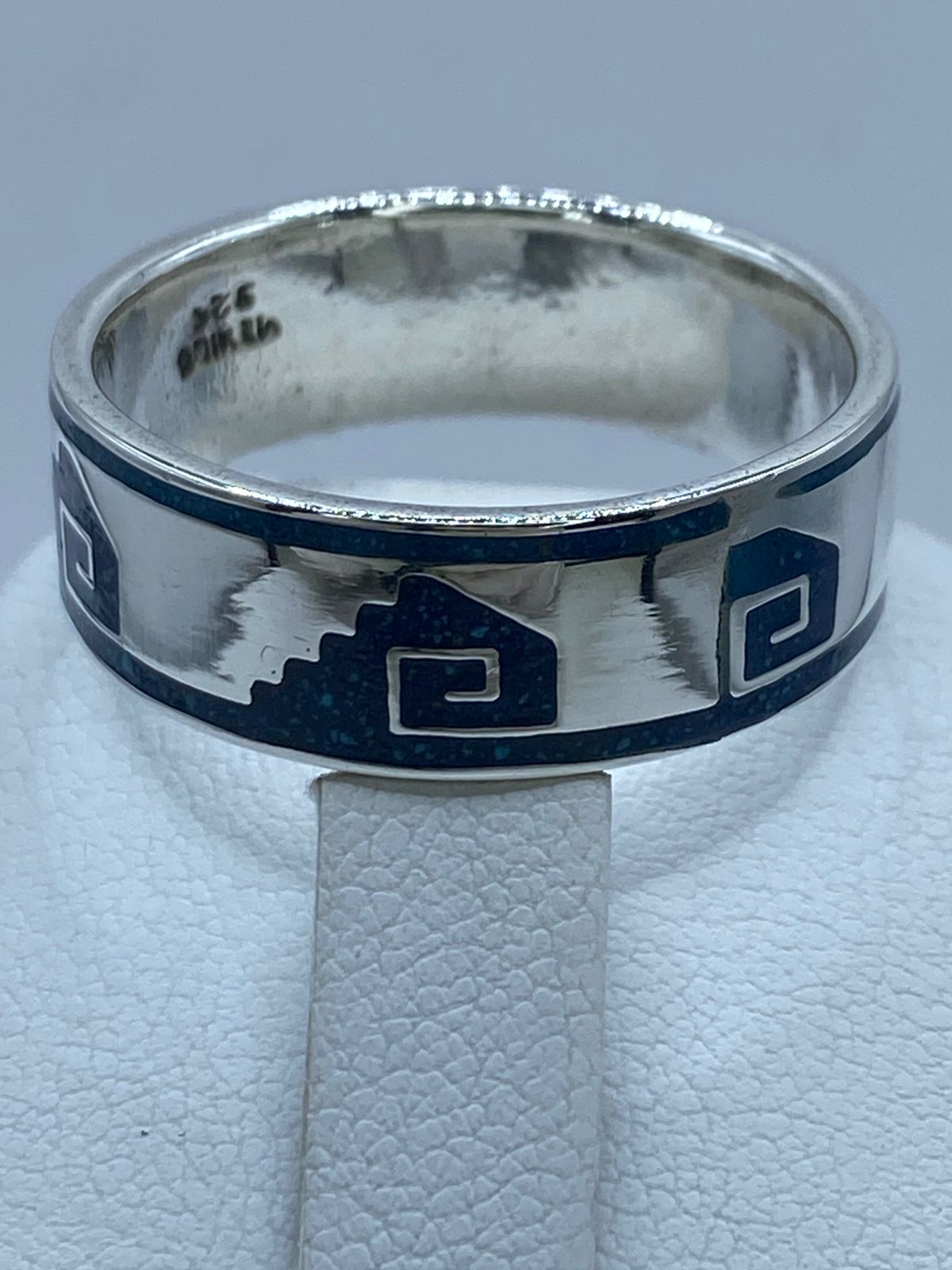 Anillo Pirámide y Greca en Plata .925 – Diseño Ancestral Mesoamericano