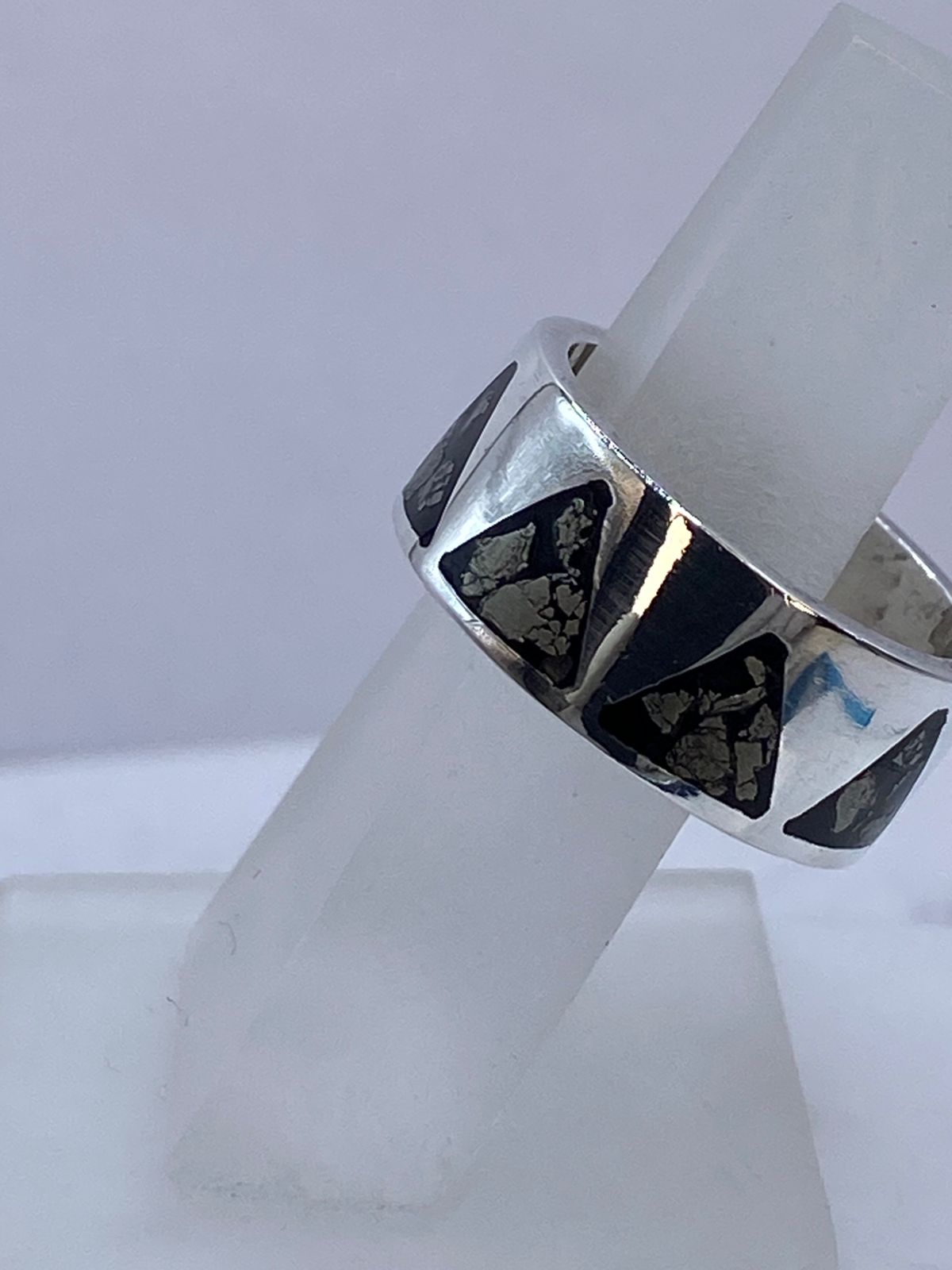 Anillo Pirámides Ancestrales de Plata .925 con Obsidiana Negra