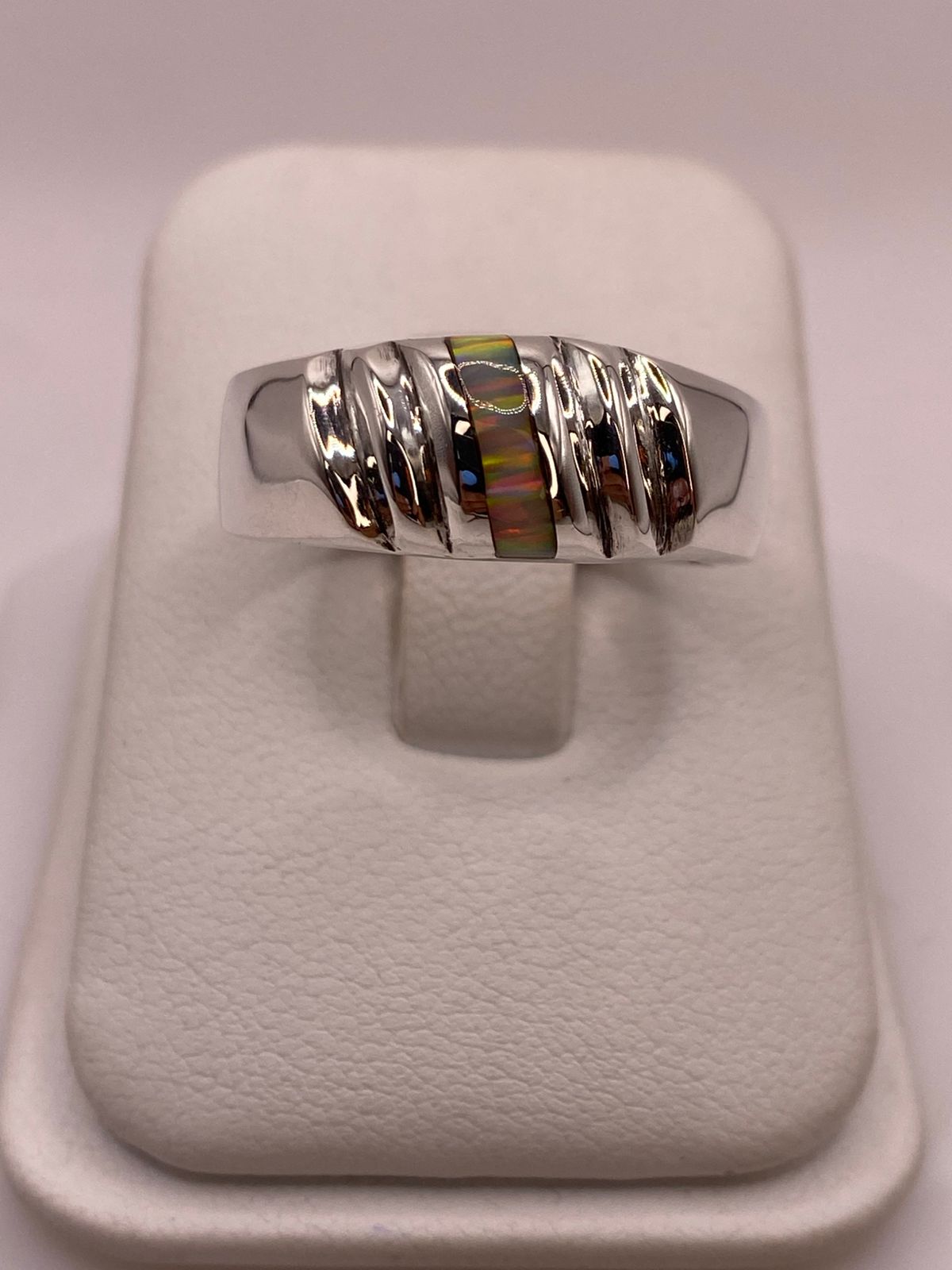 Anillo Plata Ley 925 con Ópalo de Fuego Diseño Contemporáneo