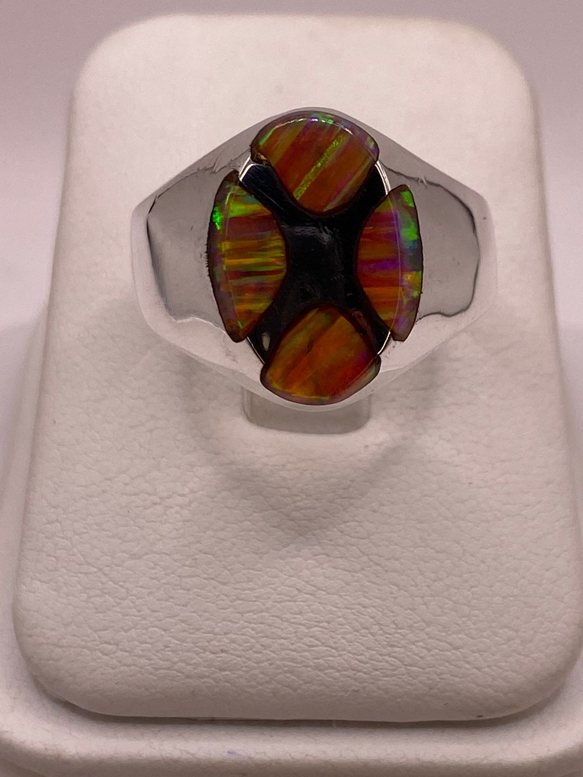 Anillo Plata Ley 925 con Ópalo de Fuego – Diseño Geométrico