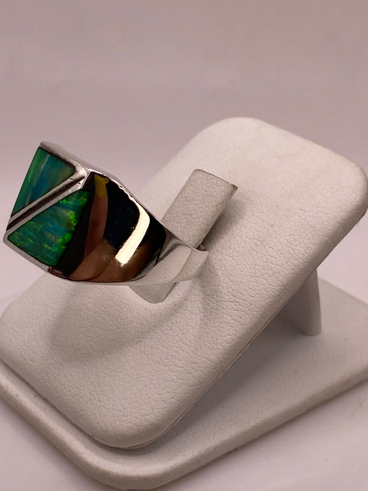 Anillo Plata Ley 925 con Ópalo de Fuego Diseño Contemporáneo Segmentado