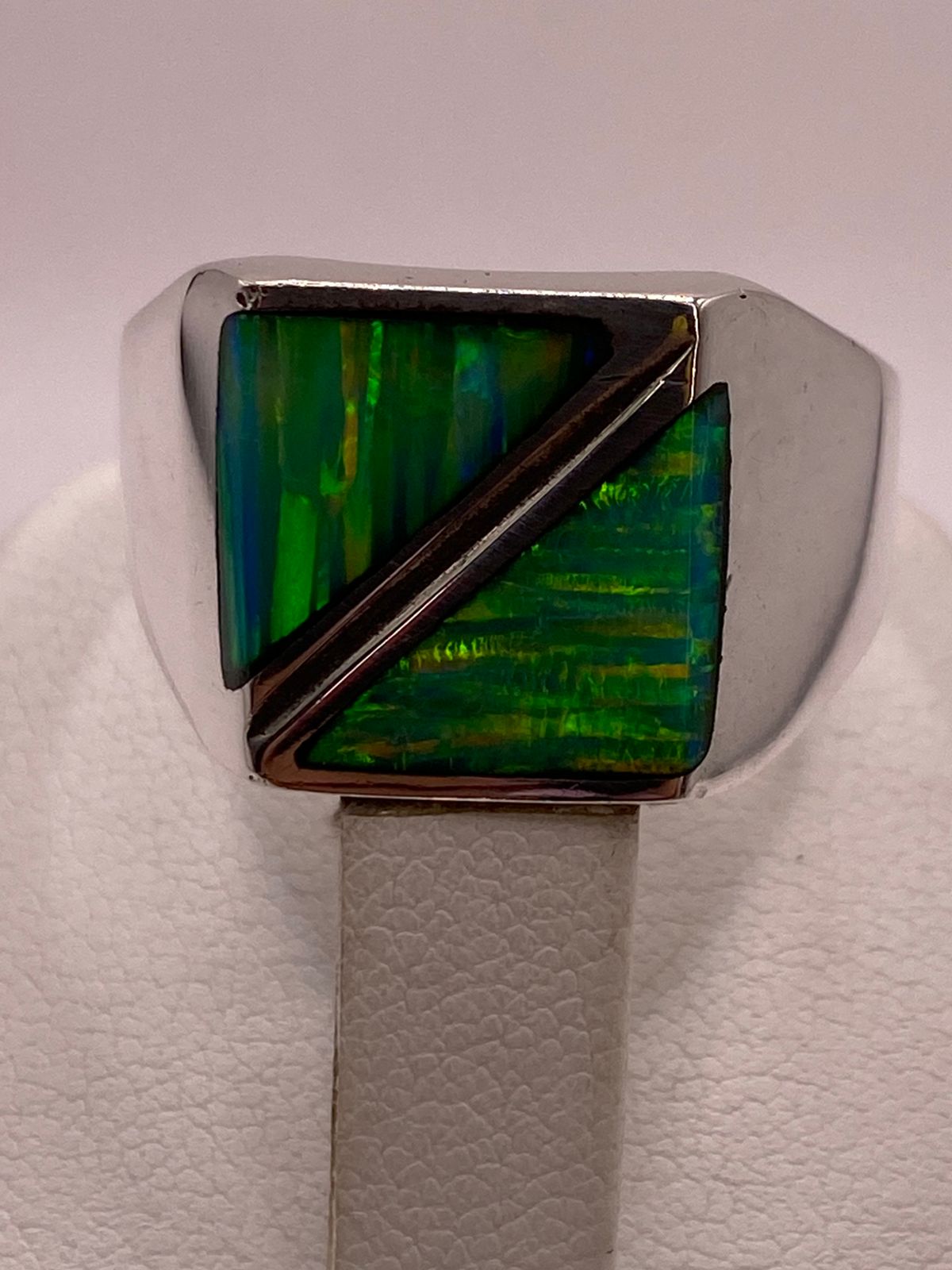 Anillo Plata Ley 925 con Ópalo de Fuego Diseño Contemporáneo Segmentado