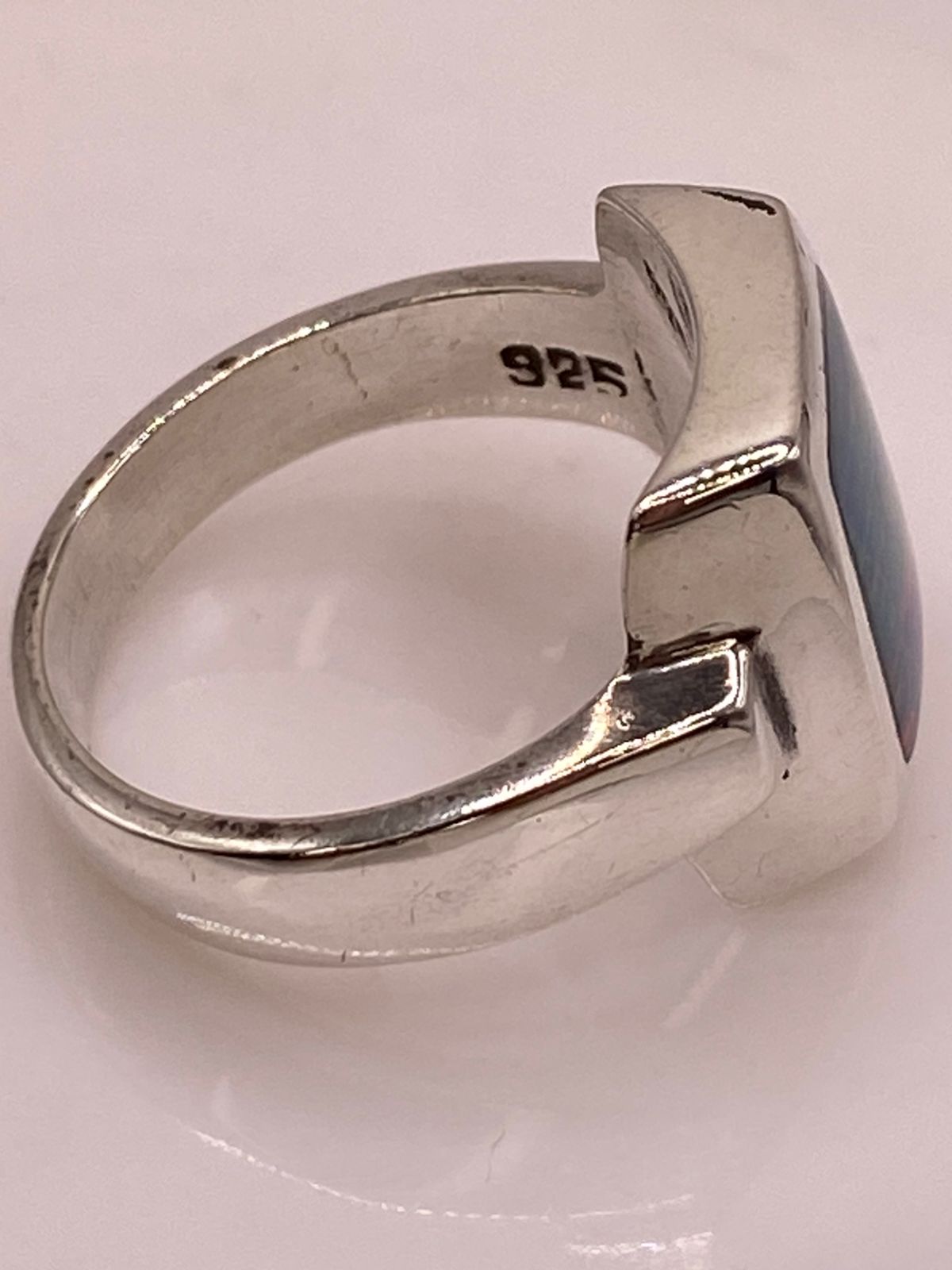 Anillo Plata Ley 925 con Ópalo de Fuego Multicolor Diseño Rectangular Moderno