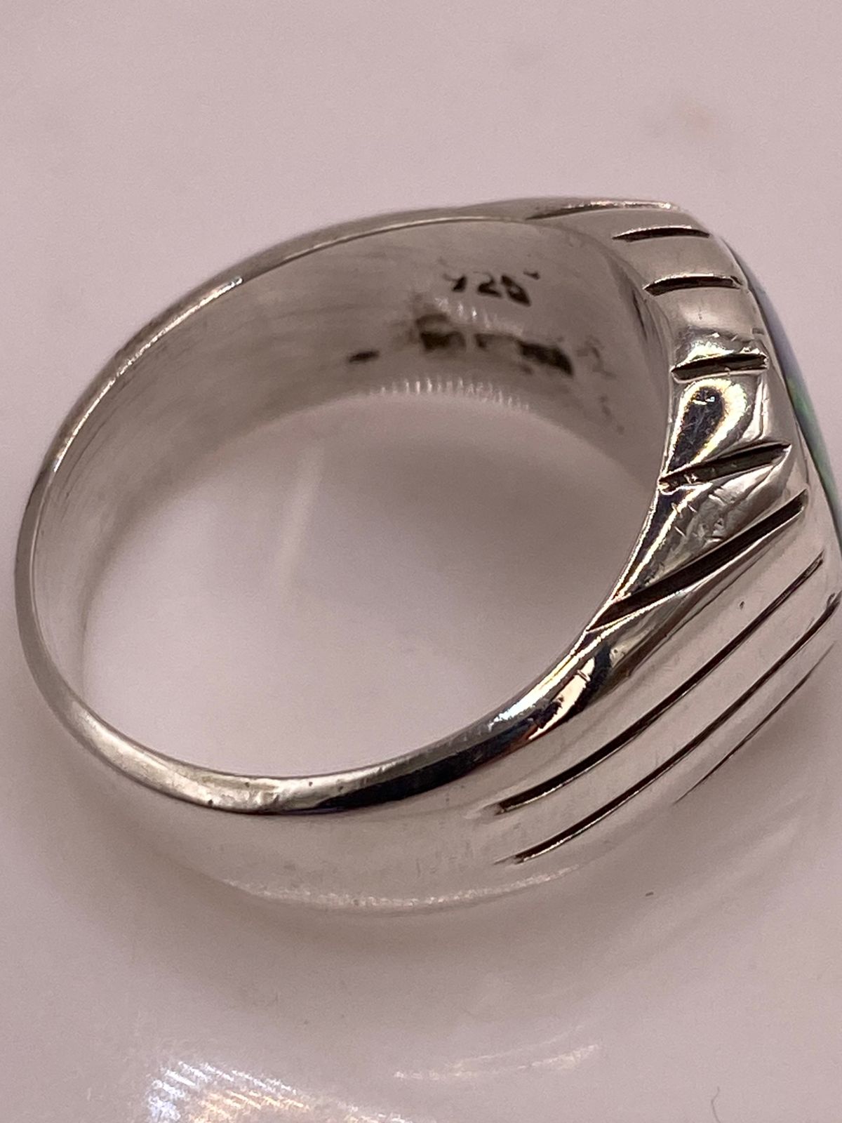 Anillo Plata Ley 925 con Ópalo de Fuego Diseño Moderno con Incrustación