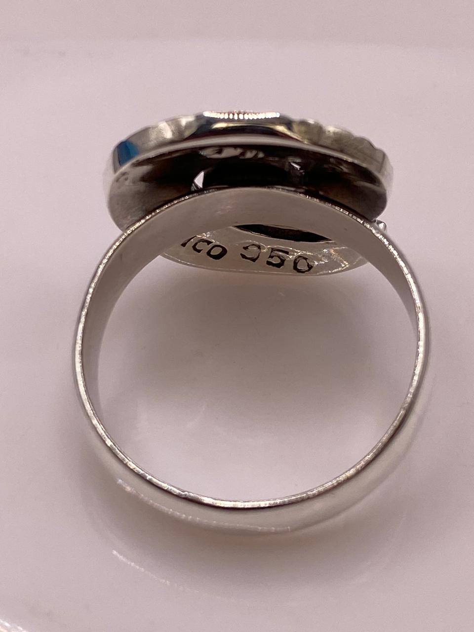 Anillo Plata Ley 950 Diseño en Espiral e Incrustación de Ópalo de Fuego Verde