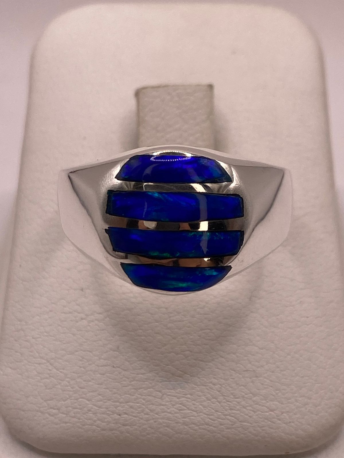 Anillo Plata Ley 950 con Ópalo de Fuego Azul Diseño Segmentado Moderno
