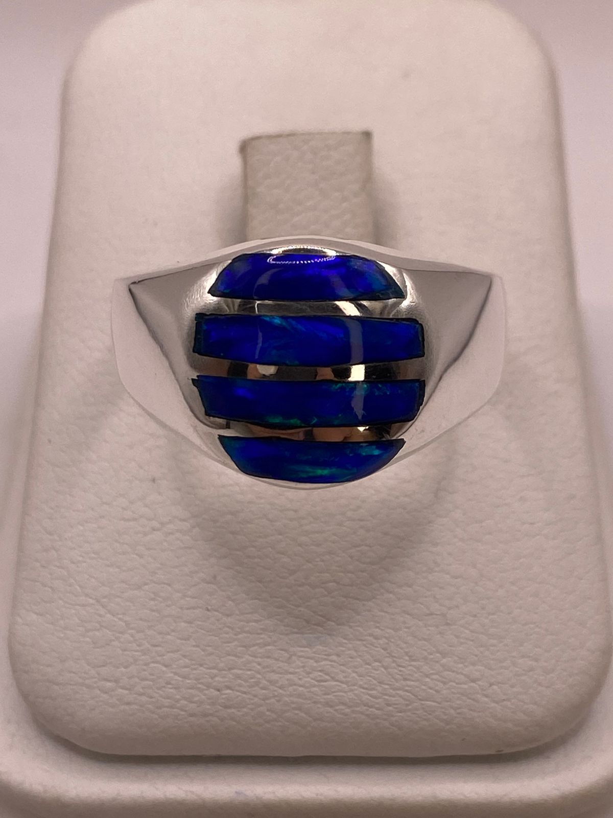 Anillo Plata Ley 950 con Ópalo de Fuego Azul Diseño Segmentado Moderno