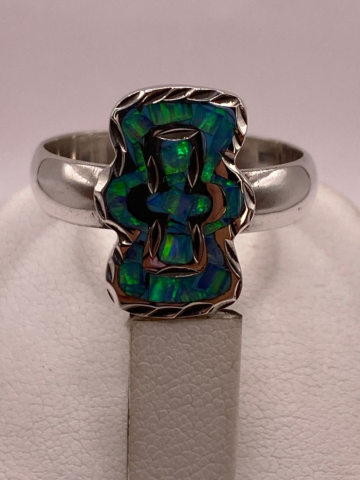 Anillo en Plata Ley 950 con Ópalo de Fuego Diseño con Figura de Cruz