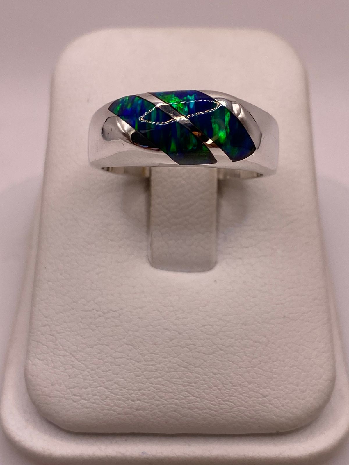 Anillo en Plata Ley 950 con Ópalo de Fuego Diseño Moderno Diagonal