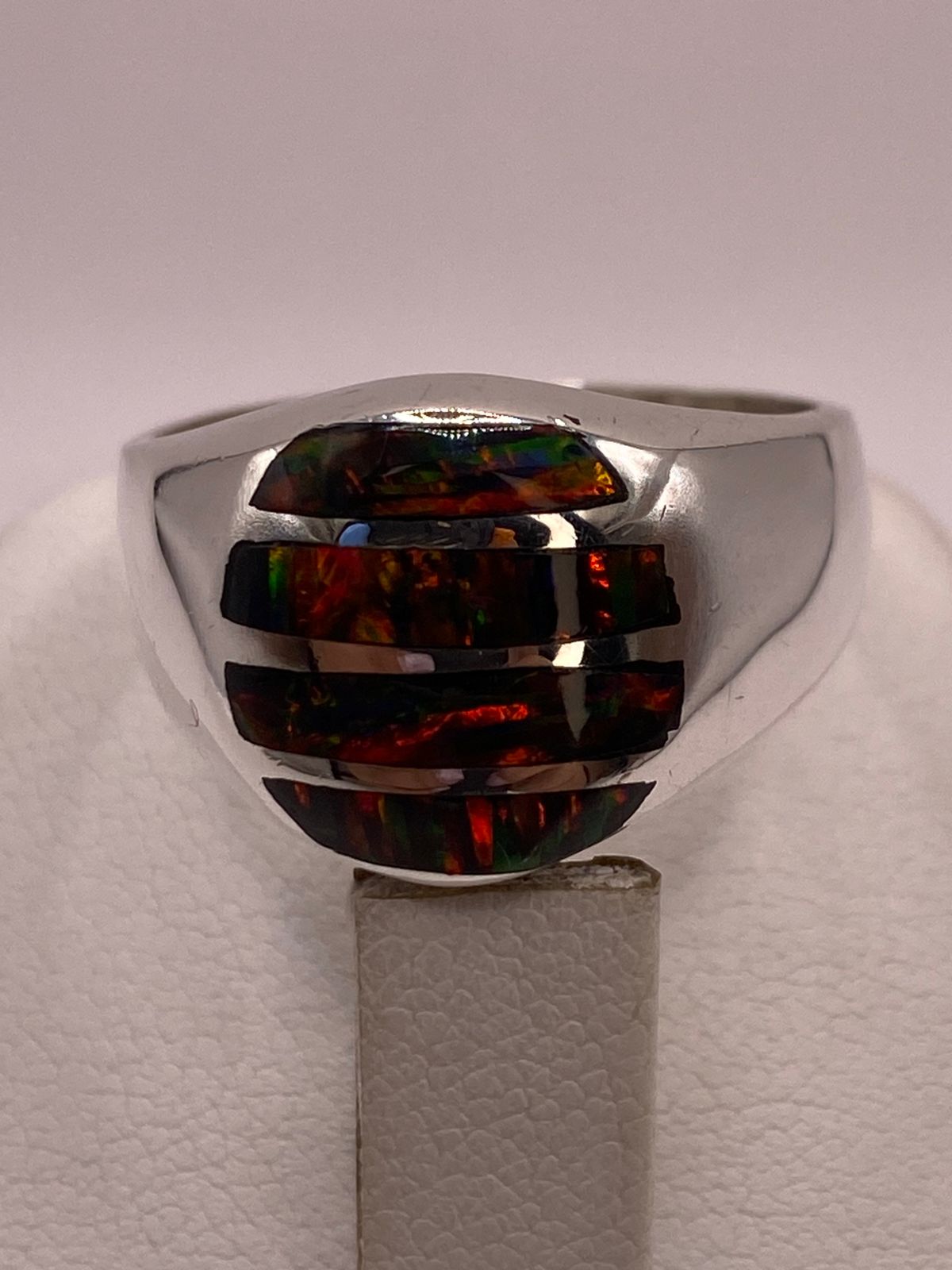 Anillo en Plata Ley 950 con Ópalo de Fuego Diseño Segmentado Artesanal