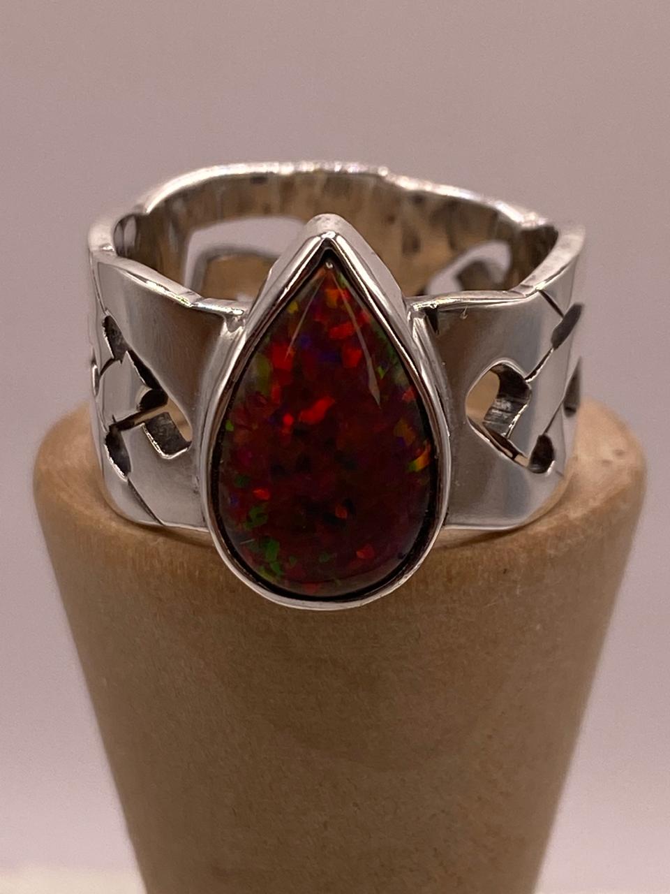Anillo en Plata Ley 950 con Ópalo de Fuego en Forma de Gota