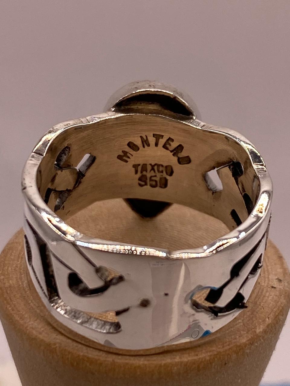 Anillo en Plata Ley 950 con Ópalo de Fuego en Forma de Gota