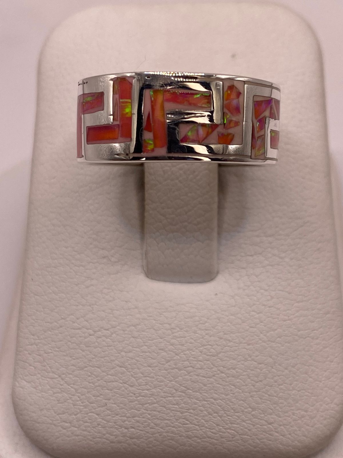 Anillo Plata Ley 950 con Ópalo de Fuego Rosado Diseño Geométrico Tipo Greca